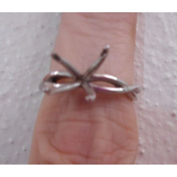 Curve Ring Band 18K White Gold Plated Solitaire NO STONE - READ Sz 6.5 - Picture 4 of 6